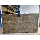 Granit Cozmos Gold Royal Stone 2